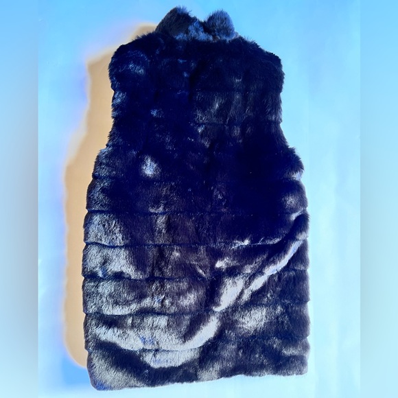Talbots Black Faux Fur Vest, Size XS Like New. - Picture 5 of 8